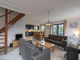 Stylish and Modern Furnished Holiday Villa