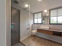 Stylish and Modern Furnished Holiday Villa