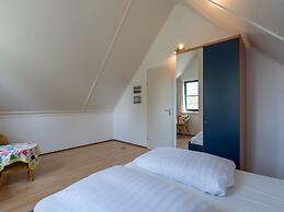 Beautifully Situated Luxury Villa on the Water