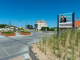 Beautifully Situated Luxury Villa on the Water