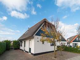 Beautifully Situated Luxury Villa on the Water