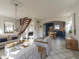 Beautifully Situated Luxury Villa on the Water