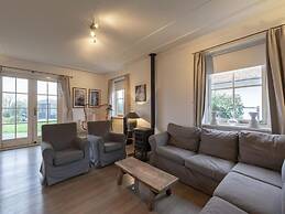 Beautifully Situated Luxury Villa on the Water