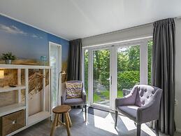 Beautiful Detached Holiday Home in Park