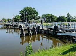 Beautiful Detached Holiday Home in Park