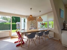 Holiday Home Near Beach of Sint Maartenszee