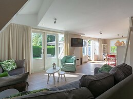 Holiday Home Near Beach of Sint Maartenszee