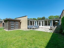 Holiday Home Near Beach of Sint Maartenszee