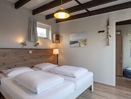 Holiday Home Near Beach of Sint Maartenszee