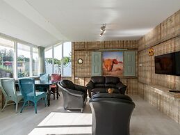 Detached Holiday Bungalow With Garden