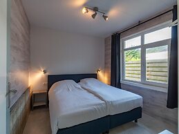 Detached Holiday Bungalow With Garden