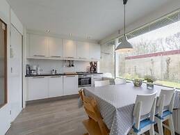 Detached Holiday Bungalow With Garden