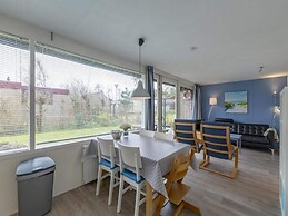 Detached Holiday Bungalow With Garden
