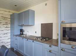 Detached Holiday Bungalow With Garden