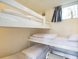 Detached Holiday Bungalow With Garden