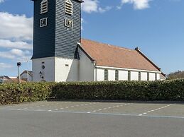 Detached Holiday Bungalow With Garden