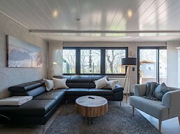 Detached Holiday Bungalow With Garden