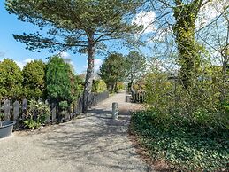 Detached Holiday Bungalow With Garden