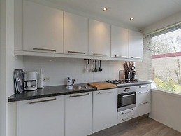 Detached Holiday Bungalow With Garden