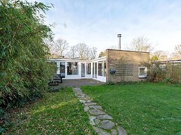 Holiday Apartment Opposite the Beach