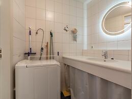 Holiday Apartment Opposite the Beach