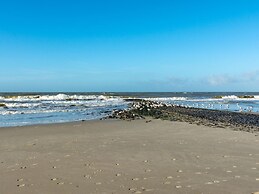 Holiday Home With a Spacious Garden