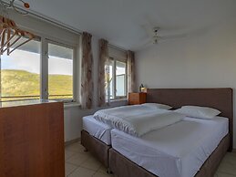 Holiday Home With a Spacious Garden