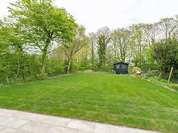 Holiday Home With a Spacious Garden