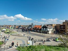 Cozy Holiday Home With Garden