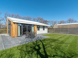 Cozy Holiday Home With Garden