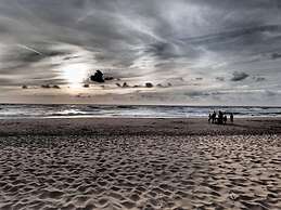 Cozy Holiday Home With Garden