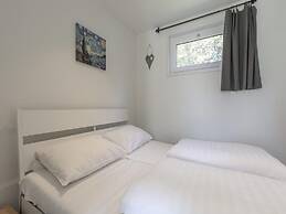 Cozy Holiday Home With Garden