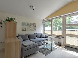 Cozy Holiday Home With Garden