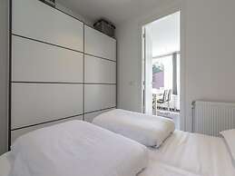 Cozy Holiday Home With Garden