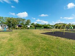 Cozy Holiday Home With Garden