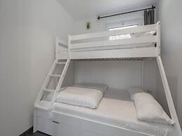 Cozy Holiday Home With Garden