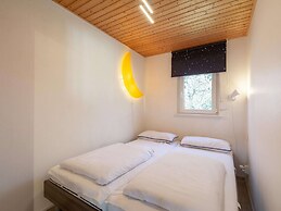 Cozy Holiday Home With Garden