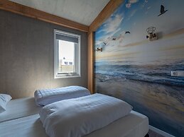 Cozy Holiday Home With Garden