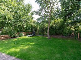 Cozy Holiday Home With Garden