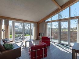 Cozy Holiday Home With Garden