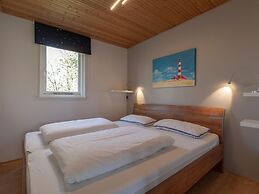 Cozy Holiday Home With Garden