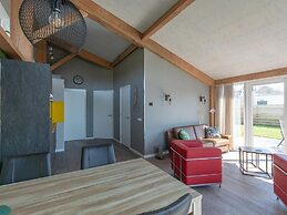 Cozy Holiday Home With Garden