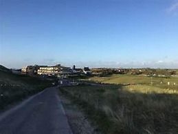 Cozy Holiday Home With Garden