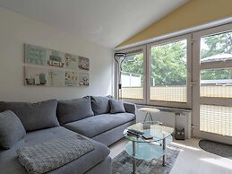 Cozy Holiday Home With Garden