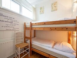 Comfortable Holiday Home in Sint Maartenszee