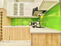 Modern Apartment - Garden Gate