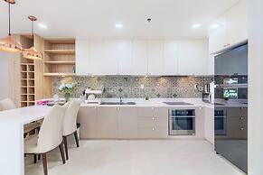 Modern Apartment - Garden Gate