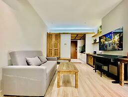 RAINBOW Sky Center TSN Airport