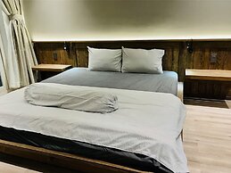 RAINBOW Sky Center TSN Airport