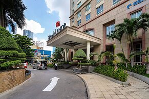 GEM Residence - The Manor Central